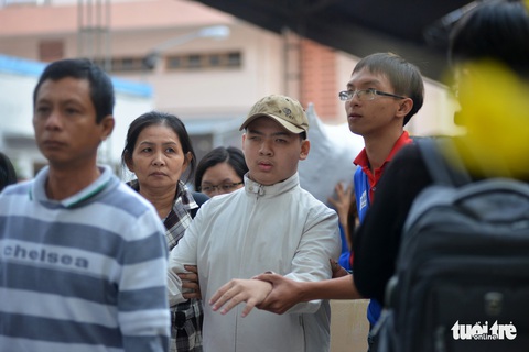 Chuyến xe mùa xuân đưa 3.000 sinh viên về quê đón Tết - Ảnh 11. Chuyến xe mùa xuân đưa 3.000 sinh viên về quê đón Tết - Ảnh 11.