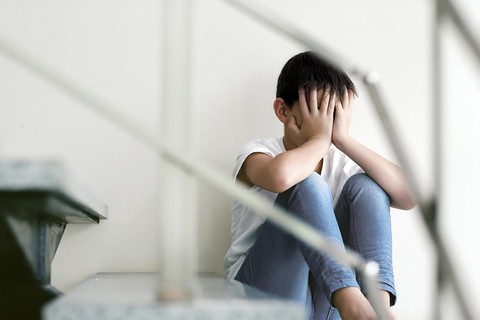 Con bị ám ảnh chuyện lúc nhỏ, làm sao? - Ảnh 1. Con bị ám ảnh chuyện lúc nhỏ, làm sao? - Ảnh 1.