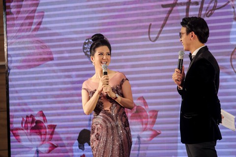 Giải nhì Sao Mai Đinh Hiền Anh trở lại sau 10 năm vắng bóng - Ảnh 1. Giải nhì Sao Mai Đinh Hiền Anh trở lại sau 10 năm vắng bóng - Ảnh 1.