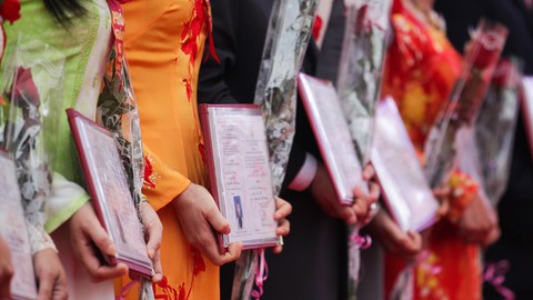 Bội thực giáo sư, phó giáo sư: có nương tay khi xét duyệt? - Ảnh 1. Bội thực giáo sư, phó giáo sư: có nương tay khi xét duyệt? - Ảnh 1.