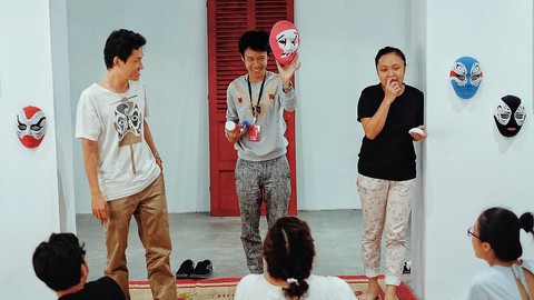 Choáng ngợp với tranh hát bội của các họa sĩ trẻ - Ảnh 6. Choáng ngợp với tranh hát bội của các họa sĩ trẻ - Ảnh 6.