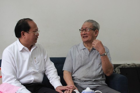 Lãnh đạo TP.HCM thăm chúc Tết hộ nghèo - Ảnh 1. Lãnh đạo TP.HCM thăm chúc Tết hộ nghèo - Ảnh 1.