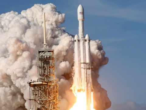 SpaceX phóng tên lửa mạnh nhất thế giới hướng về sao Hỏa - Ảnh 2. SpaceX phóng tên lửa mạnh nhất thế giới hướng về sao Hỏa - Ảnh 2.