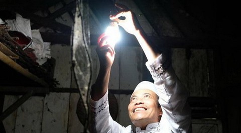 Nông dân tự làm nhà máy thủy điện mini giá rẻ - Ảnh 1. Nông dân tự làm nhà máy thủy điện mini giá rẻ - Ảnh 1.