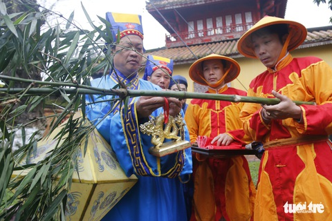 Thích thú với lễ dựng nêu đón Tết trong Hoàng cung Huế - Ảnh 2. Thích thú với lễ dựng nêu đón Tết trong Hoàng cung Huế - Ảnh 2.