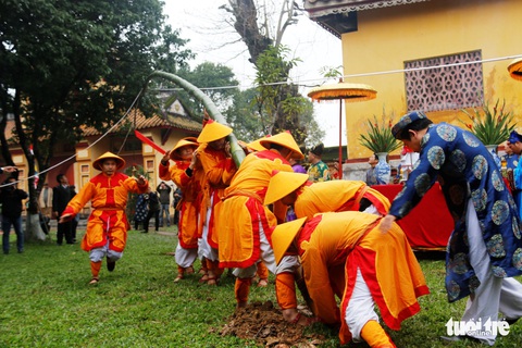 Thích thú với lễ dựng nêu đón Tết trong Hoàng cung Huế - Ảnh 6. Thích thú với lễ dựng nêu đón Tết trong Hoàng cung Huế - Ảnh 6.