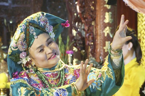 Xuân Hinh: trốn Tết để đỡ phải tốn kém, đỡ phải chào hỏi chứ gì? - Ảnh 10. Xuân Hinh: trốn Tết để đỡ phải tốn kém, đỡ phải chào hỏi chứ gì? - Ảnh 10.
