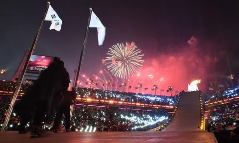 Lễ khai mạc Olympic mùa đông Pyeongchang rực rỡ và hiện đại - Ảnh 3. Lễ khai mạc Olympic mùa đông Pyeongchang rực rỡ và hiện đại - Ảnh 3.