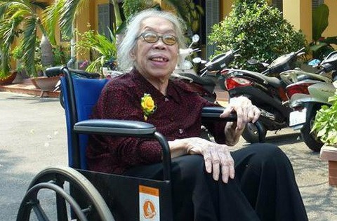 Vĩnh biệt cô hiệu trưởng Gia Long - Minh Khai Trần Thị Tỵ - Ảnh 1. Vĩnh biệt cô hiệu trưởng Gia Long - Minh Khai Trần Thị Tỵ - Ảnh 1.