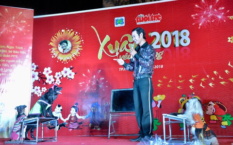 Bệnh nhi ung thư vui cùng Xuân yêu thương - Ảnh 10. Bệnh nhi ung thư vui cùng Xuân yêu thương - Ảnh 10.