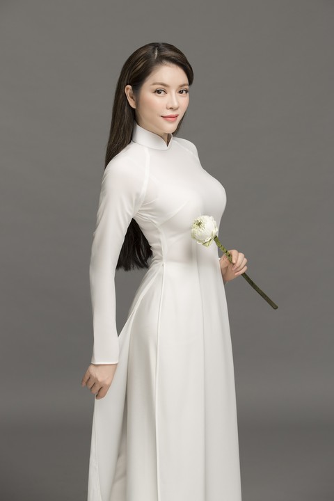 Hoa hậu H’hen Niê, Đàm Vĩnh Hưng, Lý Nhã Kỳ đi đâu, làm gì dịp Tết? - Ảnh 5. Hoa hậu H’hen Niê, Đàm Vĩnh Hưng, Lý Nhã Kỳ đi đâu, làm gì dịp Tết? - Ảnh 5.