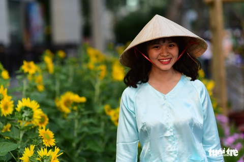 Khai mạc Hội hoa xuân Phú Mỹ Hưng trong khuôn viên 7 ha - Ảnh 6. Khai mạc Hội hoa xuân Phú Mỹ Hưng trong khuôn viên 7 ha - Ảnh 6.
