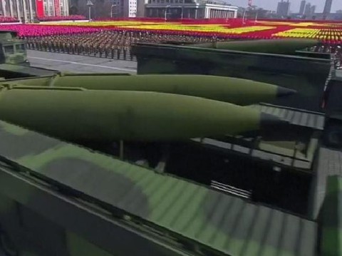 Triều Tiên khoe hàng trăm tên lửa trước thềm Olympic - Ảnh 1. Triều Tiên khoe hàng trăm tên lửa trước thềm Olympic - Ảnh 1.