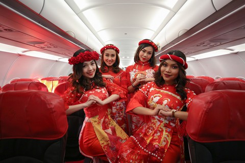 Đón Tết với màn nhảy sôi động trên chuyến bay AirAsia đến Kuala Lumpur - Ảnh 3. Đón Tết với màn nhảy sôi động trên chuyến bay AirAsia đến Kuala Lumpur - Ảnh 3.
