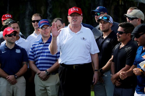 Ông Trump bước vào năm thứ hai đầy sóng gió - Ảnh 3. Ông Trump bước vào năm thứ hai đầy sóng gió - Ảnh 3.