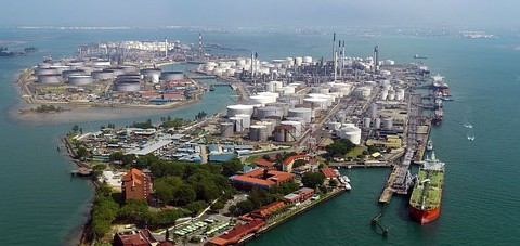 Singapore cất vó bắt đường dây trộm dầu thô hàng triệu đô - Ảnh 1. Singapore cất vó bắt đường dây trộm dầu thô hàng triệu đô - Ảnh 1.