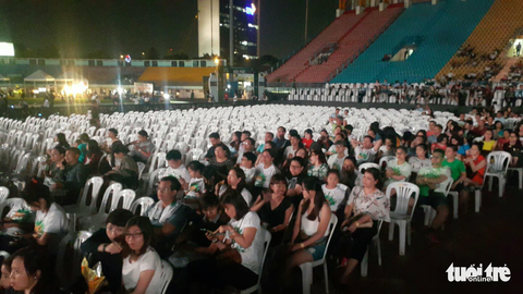 Festival Làn Sóng Xanh lèo tèo khán giả, không có nghệ sĩ lên nhận giải - Ảnh 6. Festival Làn Sóng Xanh lèo tèo khán giả, không có nghệ sĩ lên nhận giải - Ảnh 6.