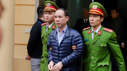 Phạt ông Đinh La Thăng 13 năm tù, ông Trịnh Xuân Thanh tù chung thân - Ảnh 3. Phạt ông Đinh La Thăng 13 năm tù, ông Trịnh Xuân Thanh tù chung thân - Ảnh 3.
