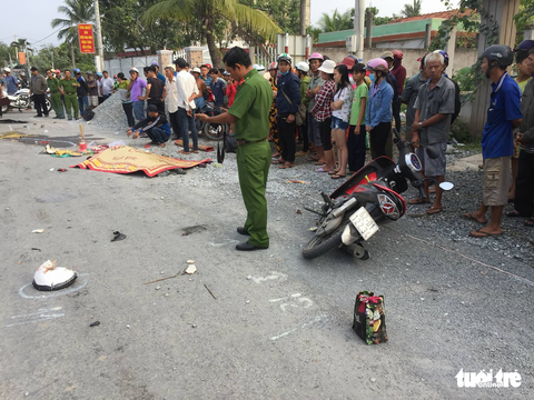 Truy bắt tài xế ô tô cán chết người rồi bỏ trốn - Ảnh 1. Truy bắt tài xế ô tô cán chết người rồi bỏ trốn - Ảnh 1.
