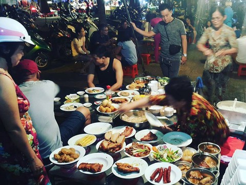 Mùi vị Sài Gòn trong cơm tấm - Ảnh 4. Mùi vị Sài Gòn trong cơm tấm - Ảnh 4.