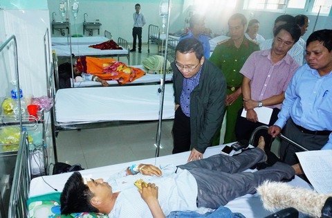 Xe khách lao xuống vực đèo Lò Xo là xe dù - Ảnh 1. Xe khách lao xuống vực đèo Lò Xo là xe dù - Ảnh 1.