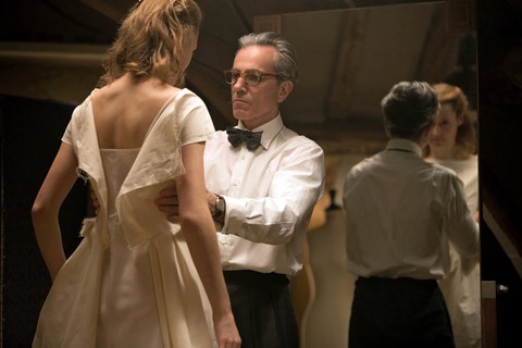 Ứng viên Oscar Phantom Thread: làm mọi thứ để giữ lửa tình yêu - Ảnh 6. Ứng viên Oscar Phantom Thread: làm mọi thứ để giữ lửa tình yêu - Ảnh 6.