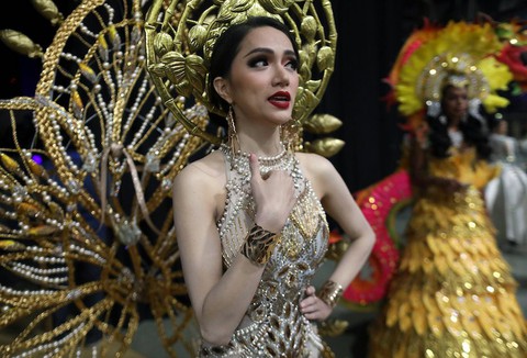 Hương Giang và hành trình giành vương miện Hoa hậu chuyển giới 2018 - Ảnh 7. Hương Giang và hành trình giành vương miện Hoa hậu chuyển giới 2018 - Ảnh 7.