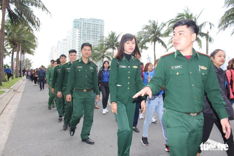 Phát động Năm an toàn giao thông 2018 - Ảnh 6. Phát động Năm an toàn giao thông 2018 - Ảnh 6.