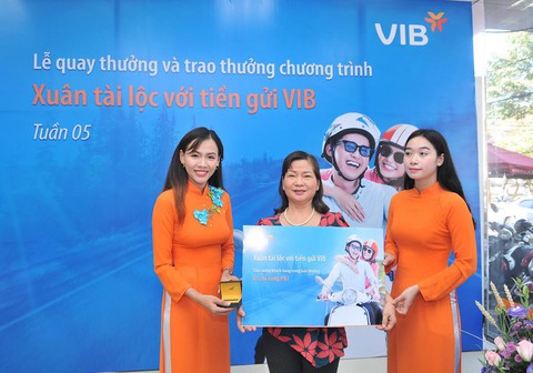 Gần 600 khách hàng trúng vàng khi gửi tiết kiệm tại VIB - Ảnh 1. Gần 600 khách hàng trúng vàng khi gửi tiết kiệm tại VIB - Ảnh 1.