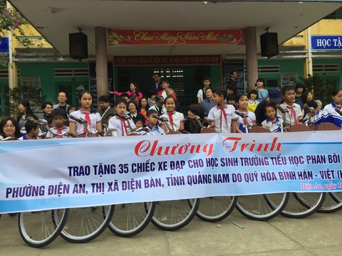 Quỹ vì hòa bình Hàn - Việt xin lỗi thân nhân người bị lính Hàn thảm sát - Ảnh 2. Quỹ vì hòa bình Hàn - Việt xin lỗi thân nhân người bị lính Hàn thảm sát - Ảnh 2.
