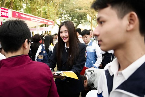 5 điểm một môn thi mới đậu tốt nghiệp là tin thất thiệt - Ảnh 11. 5 điểm một môn thi mới đậu tốt nghiệp là tin thất thiệt - Ảnh 11.