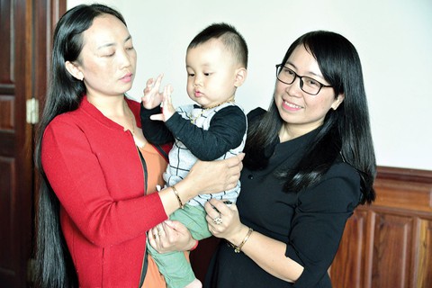 Em gái mang thai hộ chị: hành trình tìm một thiên thần - Ảnh 1. Em gái mang thai hộ chị: hành trình tìm một thiên thần - Ảnh 1.