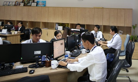Khối ngoại săn đón Vingroup, mua hơn 3,5 triệu cổ phiếu - Ảnh 1. Khối ngoại săn đón Vingroup, mua hơn 3,5 triệu cổ phiếu - Ảnh 1.