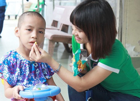 Người trẻ có đang sống... xấu đi? - Ảnh 1. Người trẻ có đang sống... xấu đi? - Ảnh 1.