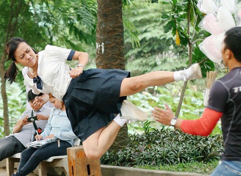 Nghe Hoàng Yến Chibi hát Nụ hôn đánh rơi của Tháng năm rực rỡ - Ảnh 3. Nghe Hoàng Yến Chibi hát Nụ hôn đánh rơi của Tháng năm rực rỡ - Ảnh 3.