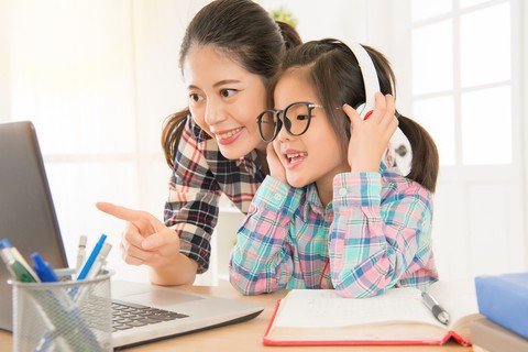 Học sinh và thiết bị công nghệ: nên hay không nên - Ảnh 1. Học sinh và thiết bị công nghệ: nên hay không nên - Ảnh 1.