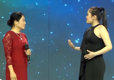 Quý cô hoàn hảo hỗn xược với mẹ chồng? - Ảnh 1. Quý cô hoàn hảo hỗn xược với mẹ chồng? - Ảnh 1.
