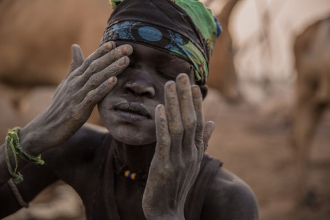 Trải nghiệm cuộc sống chăn bò của người Dinka ở Nam Sudan - Ảnh 5. Trải nghiệm cuộc sống chăn bò của người Dinka ở Nam Sudan - Ảnh 5.