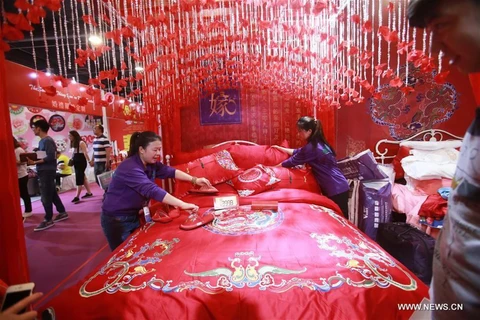 Tỉ lệ ly hôn cao, báo Trung Quốc khuyên đừng chờ Mr. Hoàn hảo - Ảnh 3. Tỉ lệ ly hôn cao, báo Trung Quốc khuyên đừng chờ Mr. Hoàn hảo - Ảnh 3.
