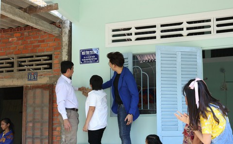 Quan trọng là thần thái vào ca khúc của Chí Thiện - Ảnh 2. Quan trọng là thần thái vào ca khúc của Chí Thiện - Ảnh 2.