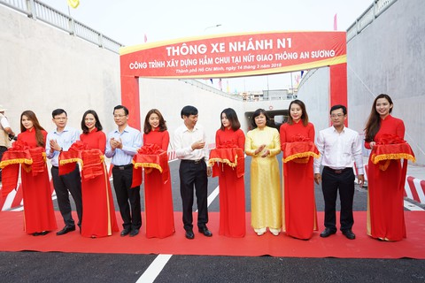 TP.HCM thông xe nhánh N1 hầm chui An Sương - Ảnh 1. TP.HCM thông xe nhánh N1 hầm chui An Sương - Ảnh 1.