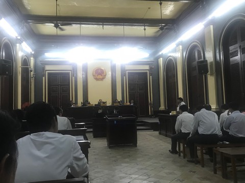Các luật sư đề nghị VietinBank bồi thường Navibank 200 tỉ - Ảnh 1. Các luật sư đề nghị VietinBank bồi thường Navibank 200 tỉ - Ảnh 1.