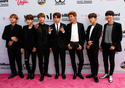 BTS xây dựng riêng kho lưu trữ online tên Armypedia - Ảnh 1. BTS xây dựng riêng kho lưu trữ online tên Armypedia - Ảnh 1.