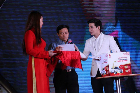 Xe hơi 737 triệu đồng của LOTTE Mart đã có chủ nhân - Ảnh 2. Xe hơi 737 triệu đồng của LOTTE Mart đã có chủ nhân - Ảnh 2.