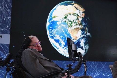 Stephen Hawking - thiên tài truyền cảm hứng - Ảnh 1. Stephen Hawking - thiên tài truyền cảm hứng - Ảnh 1.
