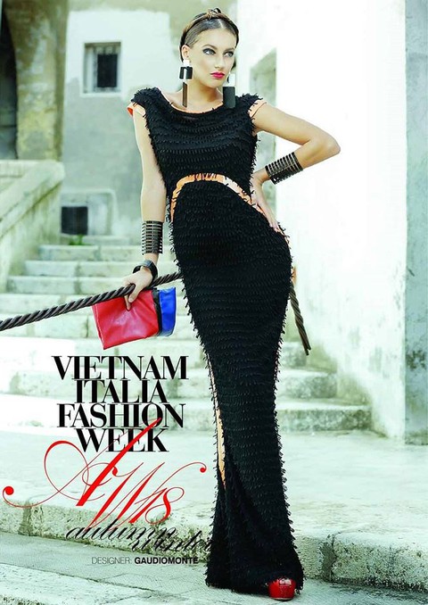 Ngắm thời trang Việt - Ý và xem triển lãm ươm tơ dệt lụa - Ảnh 4. Ngắm thời trang Việt - Ý và xem triển lãm ươm tơ dệt lụa - Ảnh 4.