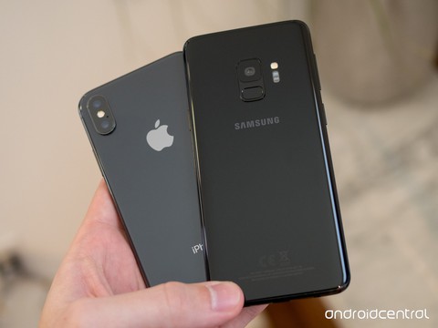 Đặt lên bàn cân Galaxy S9/S9+ và iPhone X - Ảnh 2. Đặt lên bàn cân Galaxy S9/S9+ và iPhone X - Ảnh 2.