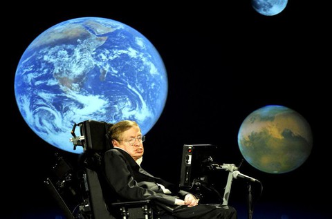 Phép mầu nào giúp Stephen Hawking chống chọi bệnh ALS? - Ảnh 1. Phép mầu nào giúp Stephen Hawking chống chọi bệnh ALS? - Ảnh 1.