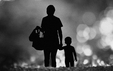 8 năm nay, tôi vẫn đi tìm người phụ nữ tên Dung - Ảnh 1. 8 năm nay, tôi vẫn đi tìm người phụ nữ tên Dung - Ảnh 1.