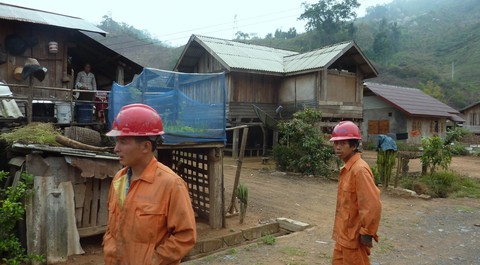 Dân Lào nổi giận vì dự án đường sắt Trung Quốc làm - Ảnh 5. Dân Lào nổi giận vì dự án đường sắt Trung Quốc làm - Ảnh 5.